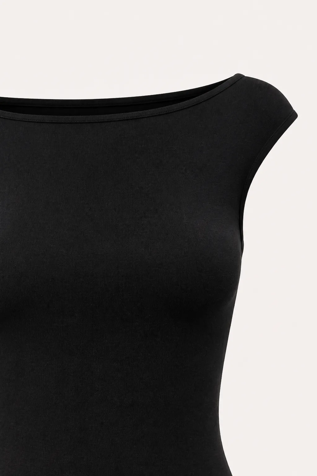 Mini Kısa Kol Kayık Yaka Body 3